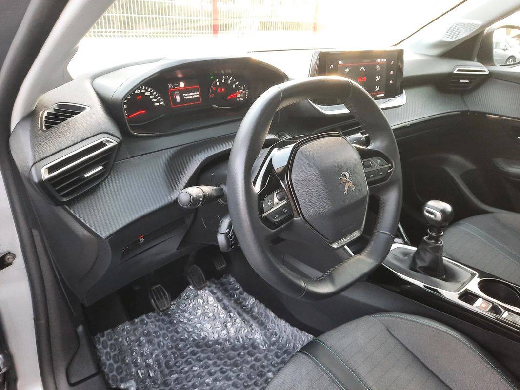 peugeot-208-2023-gasolina-1199cc