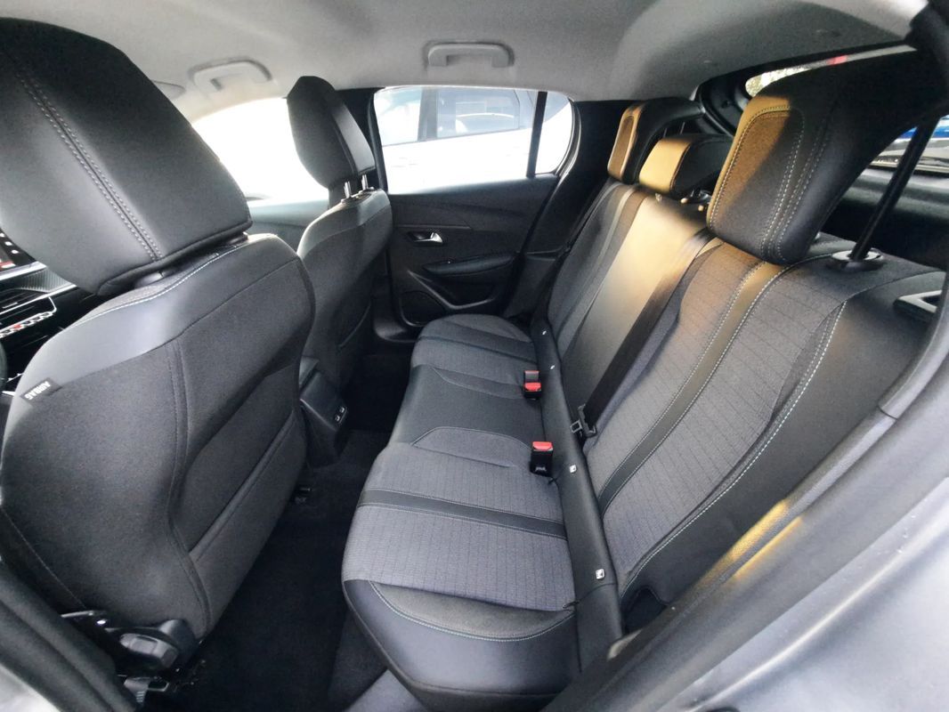 peugeot-208-2023-gasolina-1199cc