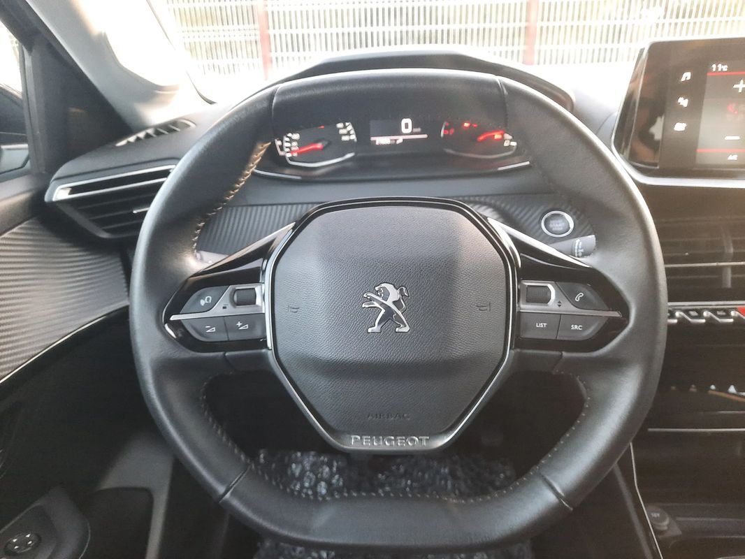 peugeot-208-2023-gasolina-1199cc