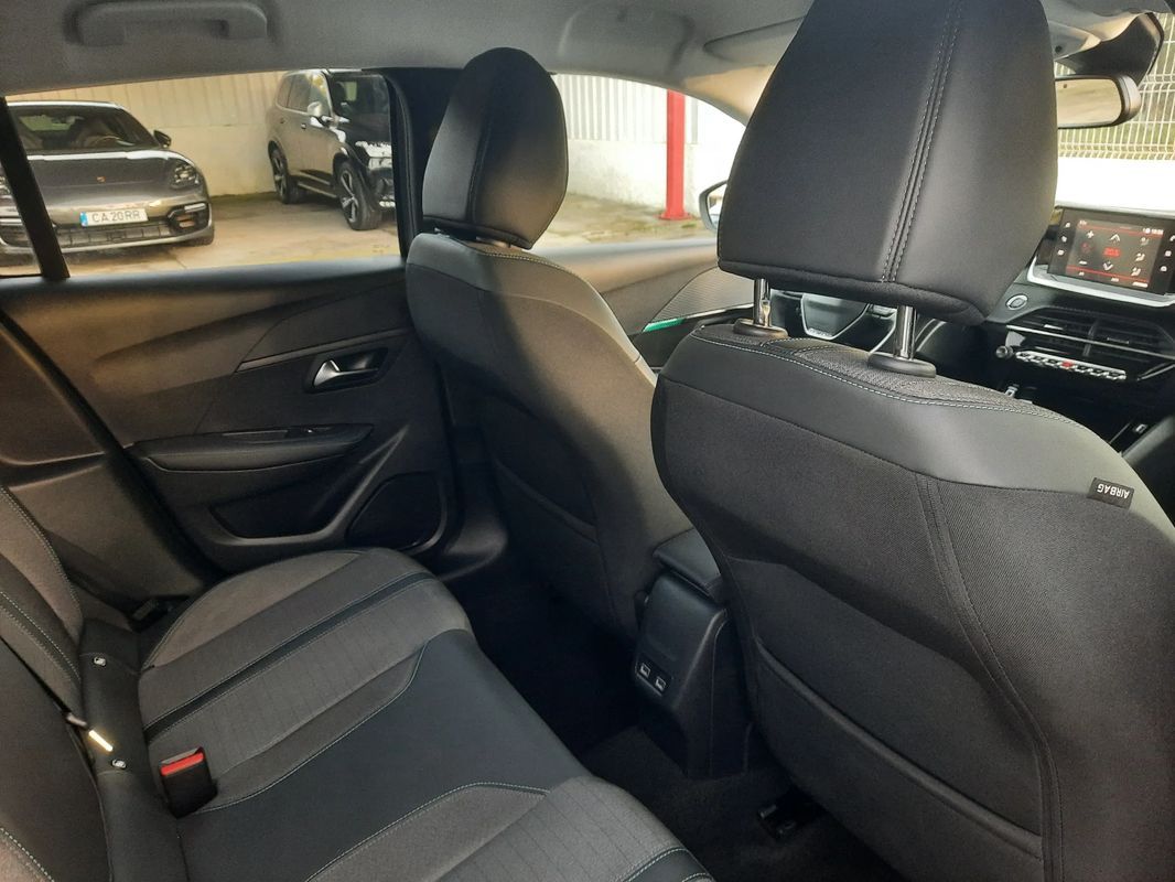 peugeot-208-2023-gasolina-1199cc