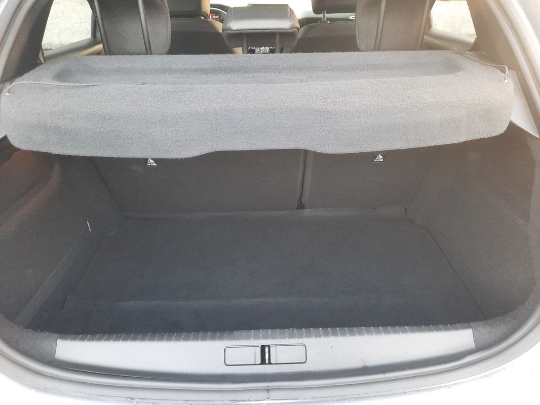 peugeot-208-2023-gasolina-1199cc