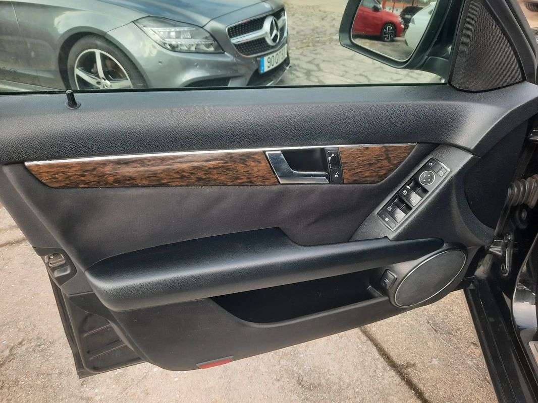 mercedes-benz-classe-c-2007-diesel-2143cc
