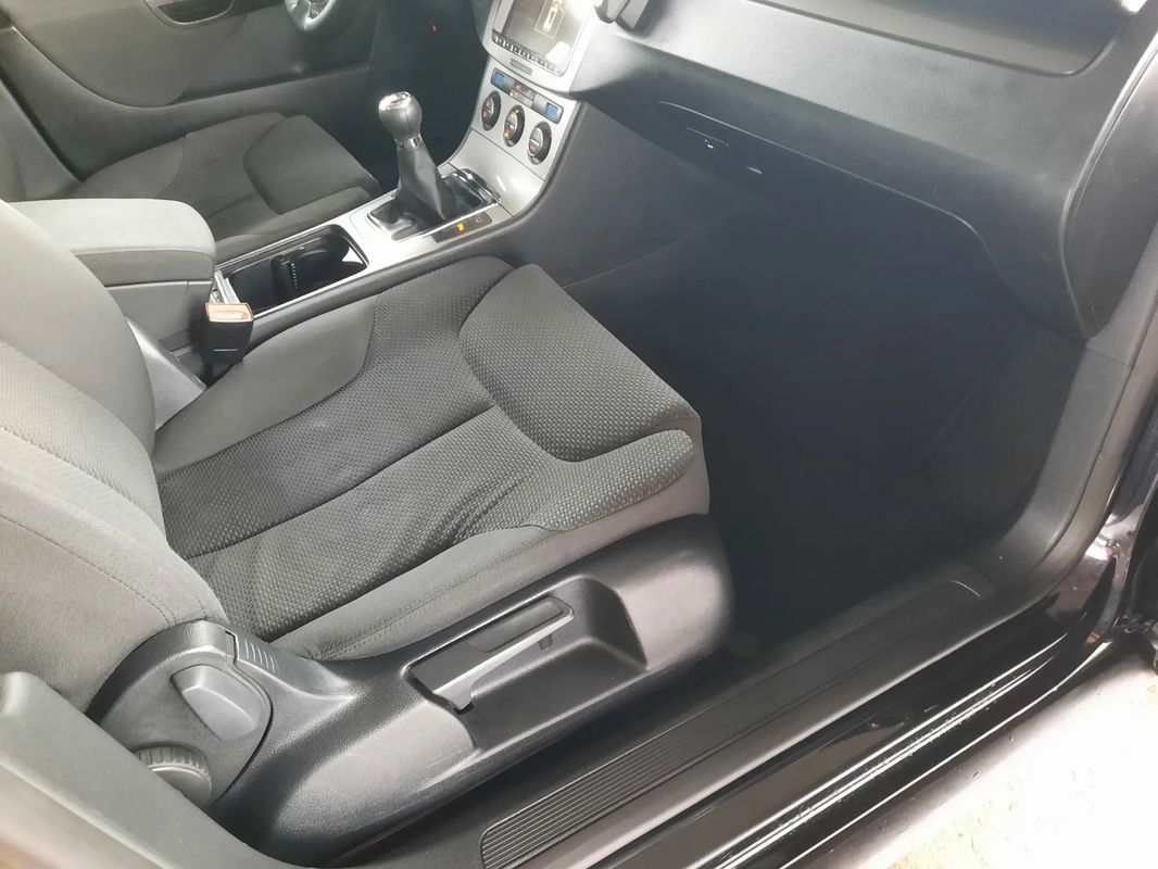 volkswagen-passat-variant-2007-diesel-1968cc