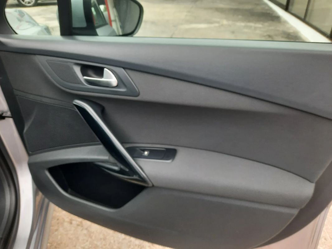 peugeot-508-sw-2017-diesel-1560cc
