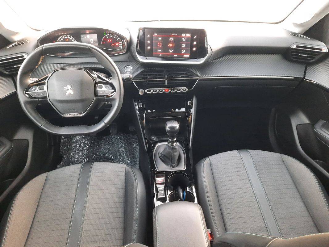 peugeot-208-2023-gasolina-1199cc