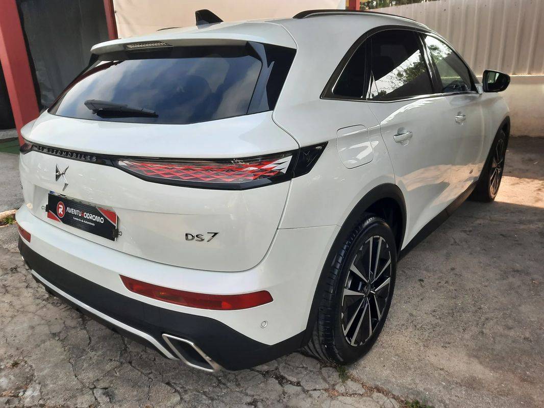 ds-ds-7-crossback-2023-hibrido-a-gasolina-1598cc