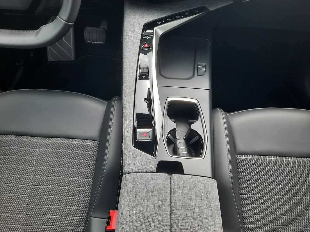 peugeot-3008-2025-gasolina-1199cc