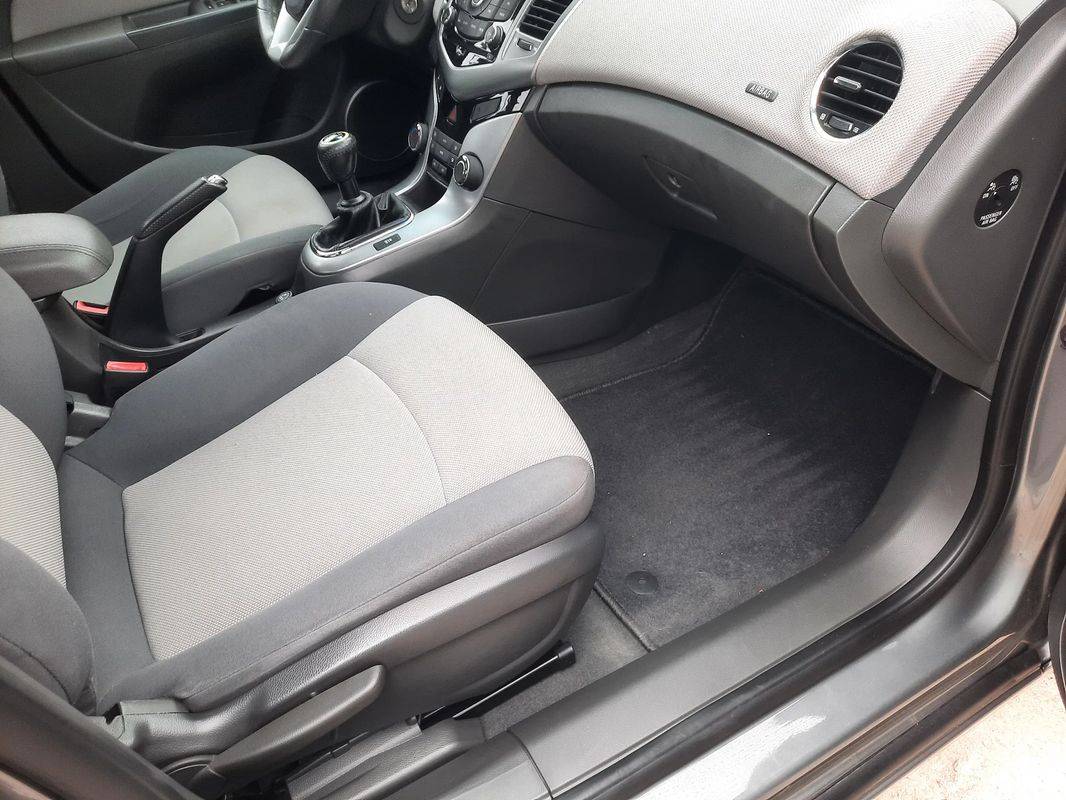 chevrolet-cruze-2010-diesel-1991cc