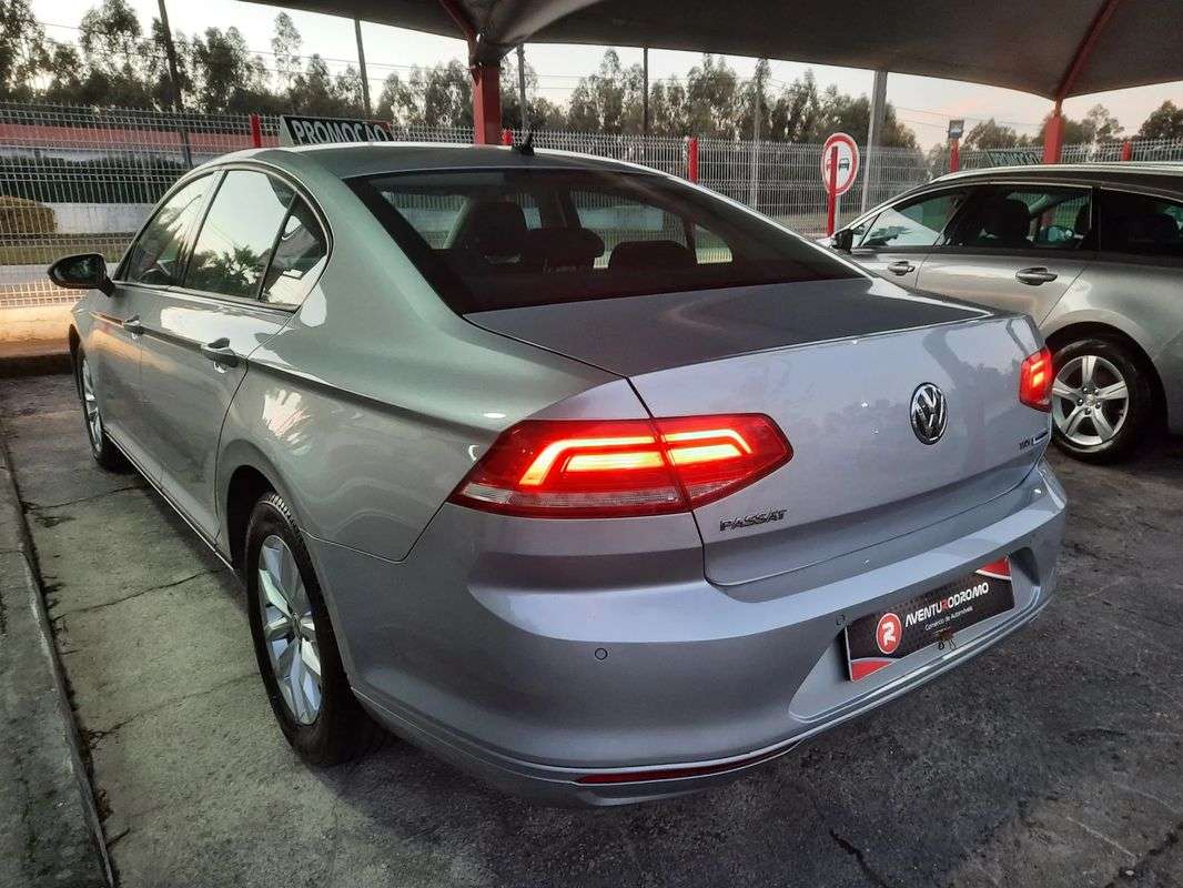 volkswagen-passat-2017-diesel-1598cc