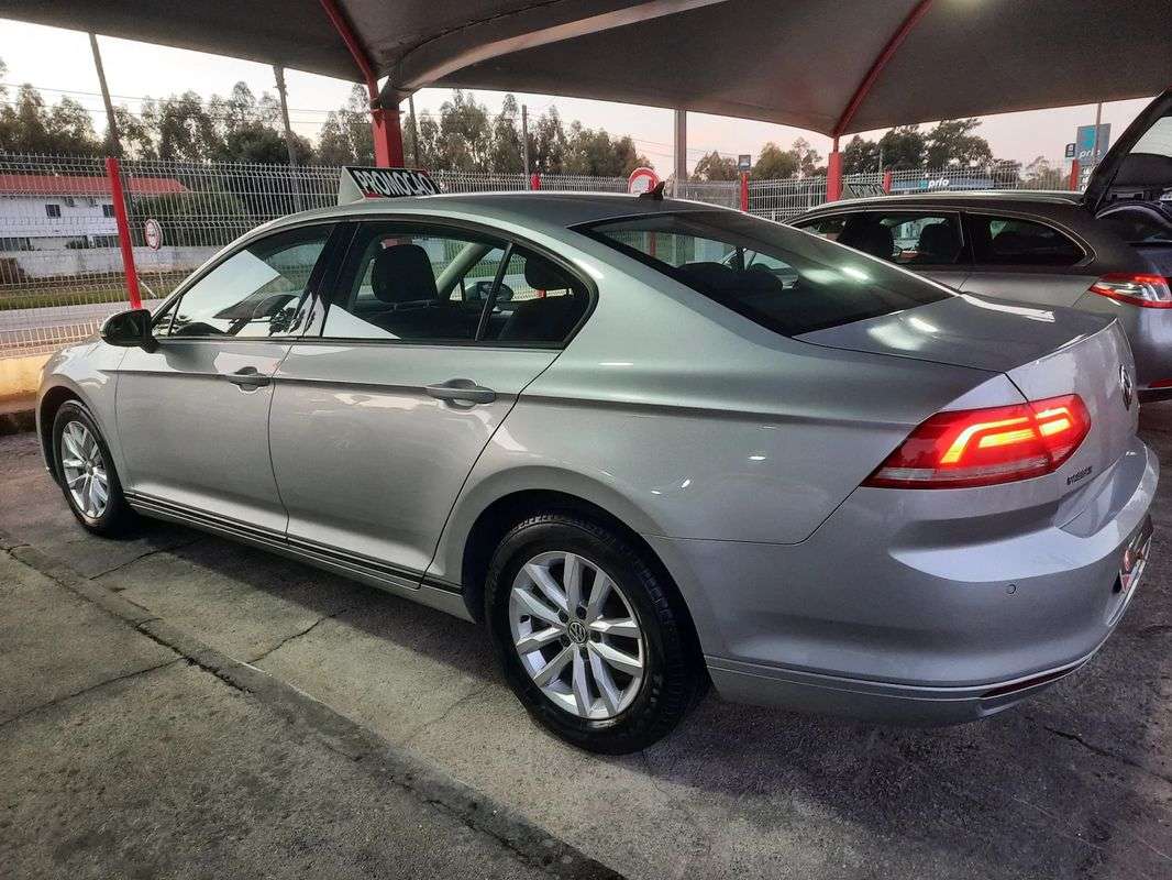 volkswagen-passat-2017-diesel-1598cc