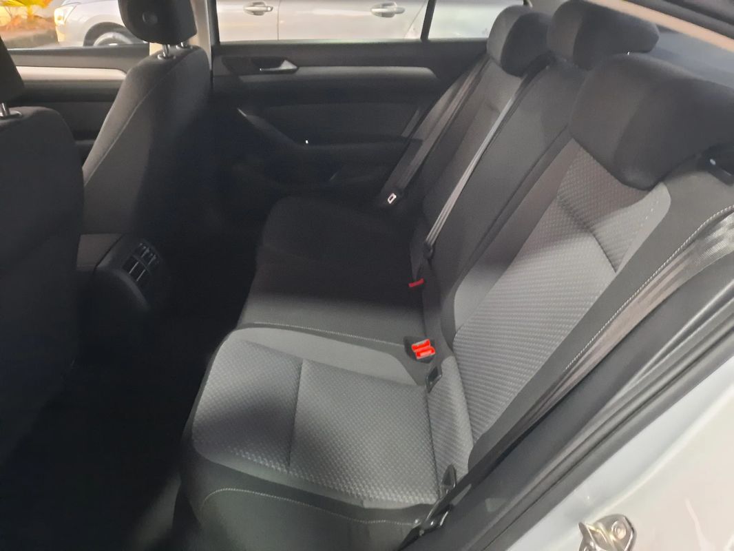 volkswagen-passat-2017-diesel-1598cc
