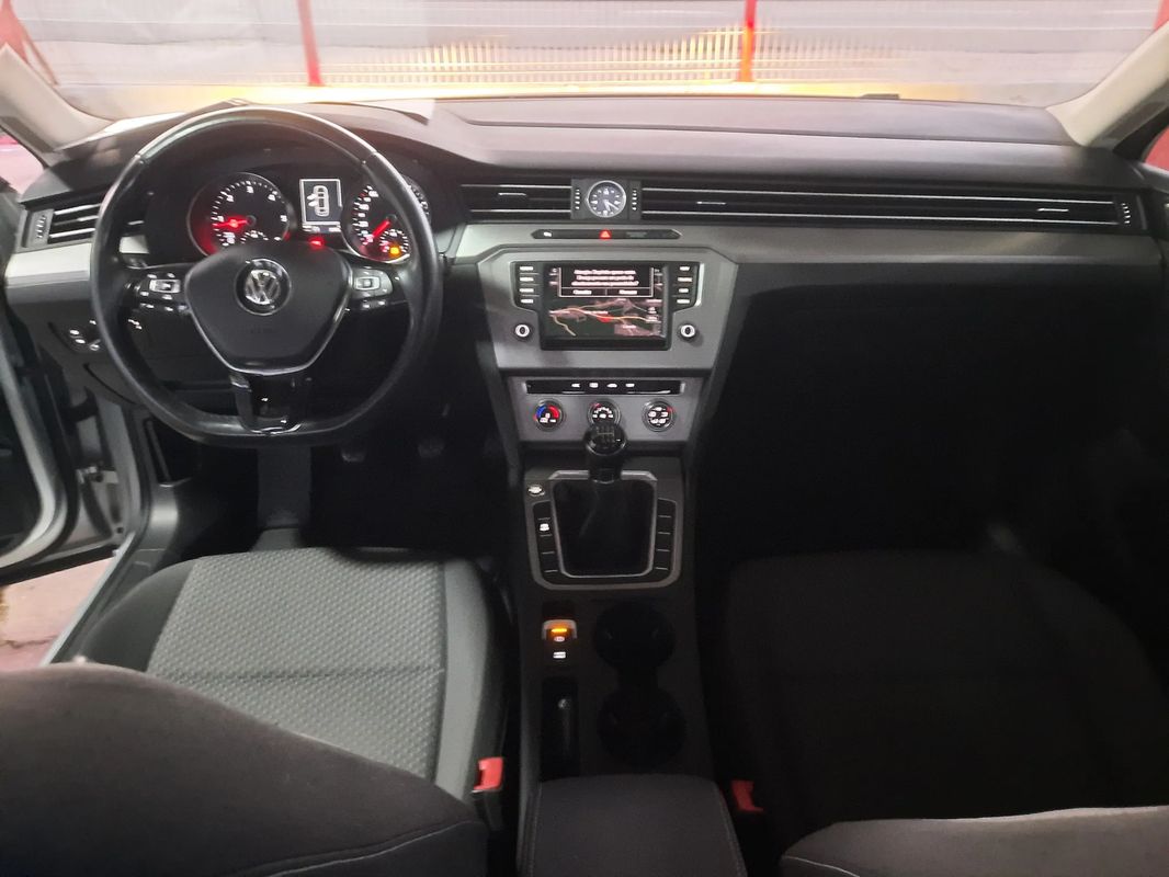 volkswagen-passat-2017-diesel-1598cc