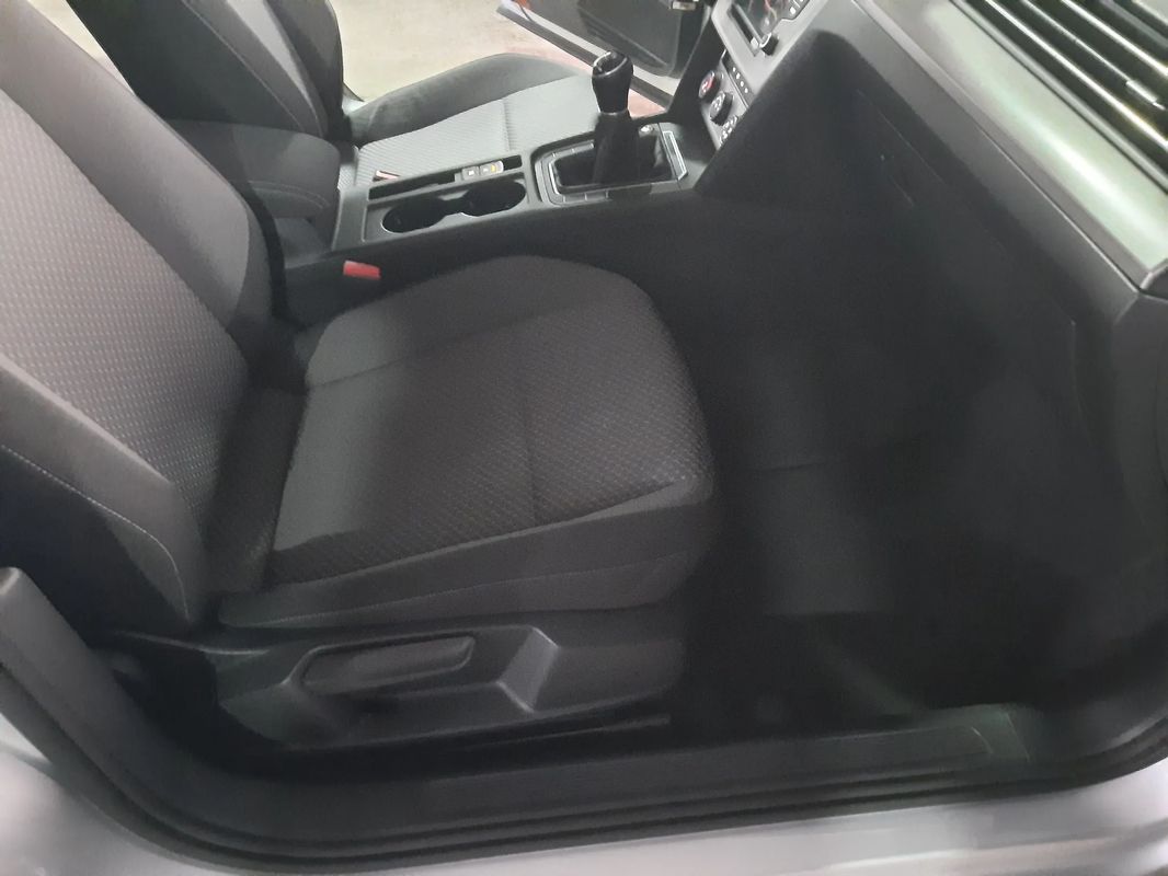 volkswagen-passat-2017-diesel-1598cc