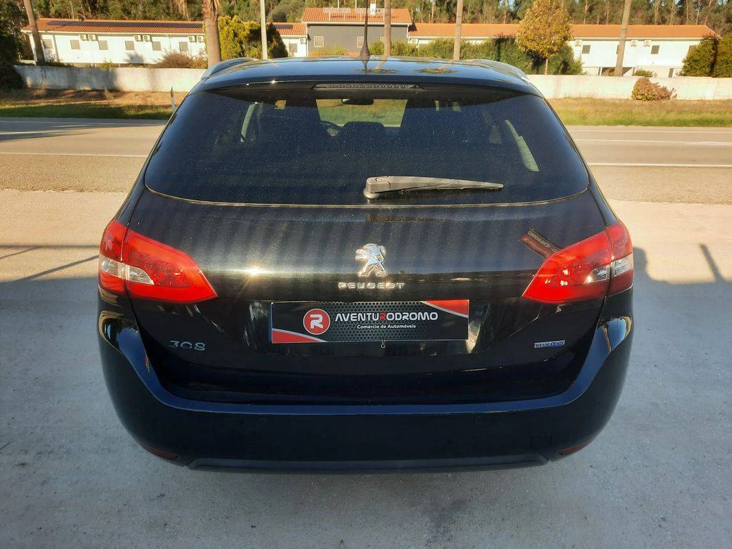 peugeot-308-sw-2015-diesel-1560cc