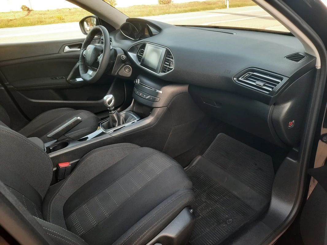 peugeot-308-sw-2015-diesel-1560cc