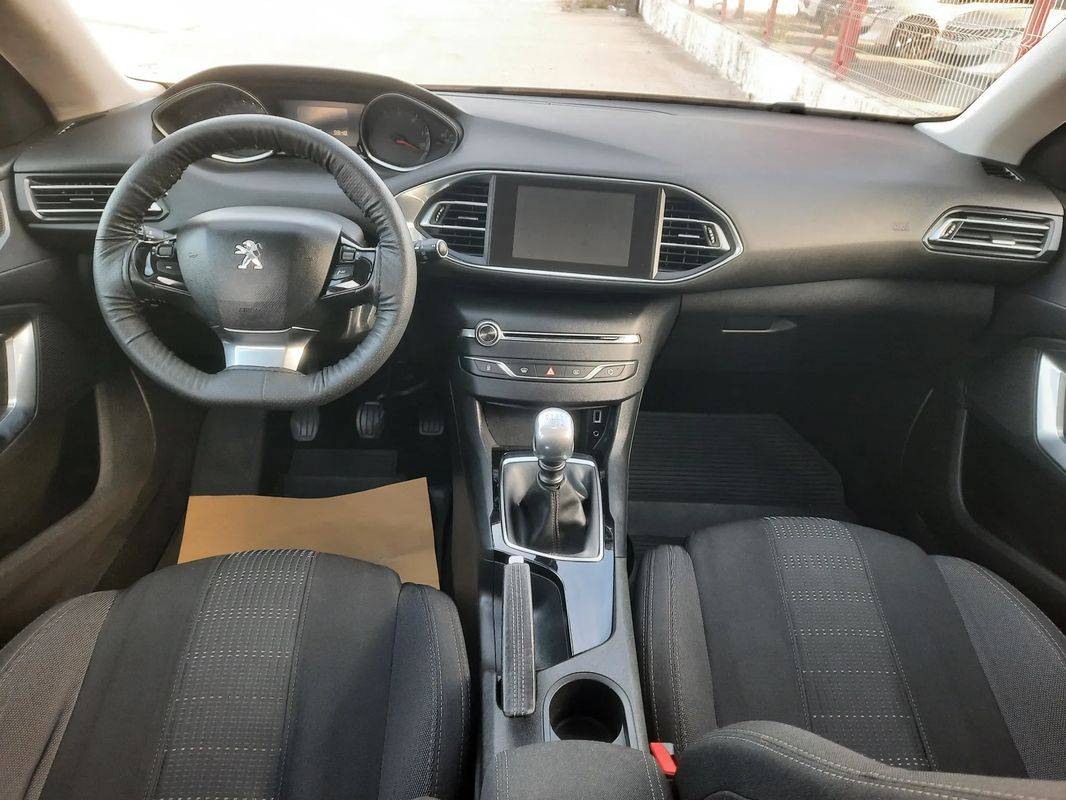 peugeot-308-sw-2015-diesel-1560cc