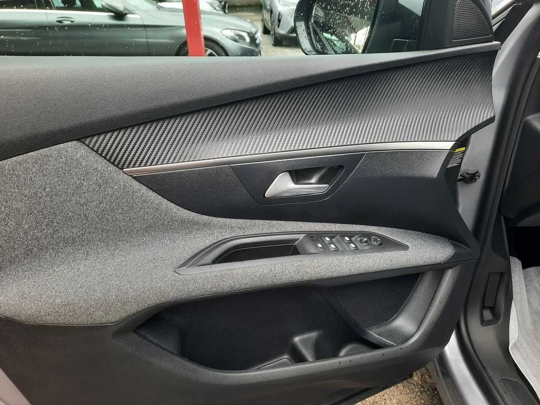 peugeot-3008-2017-diesel-1560cc