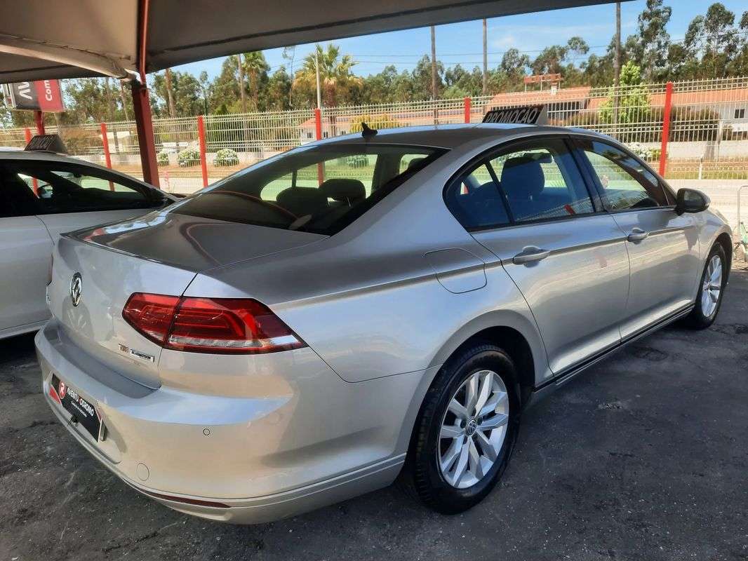 volkswagen-passat-2017-diesel-1598cc