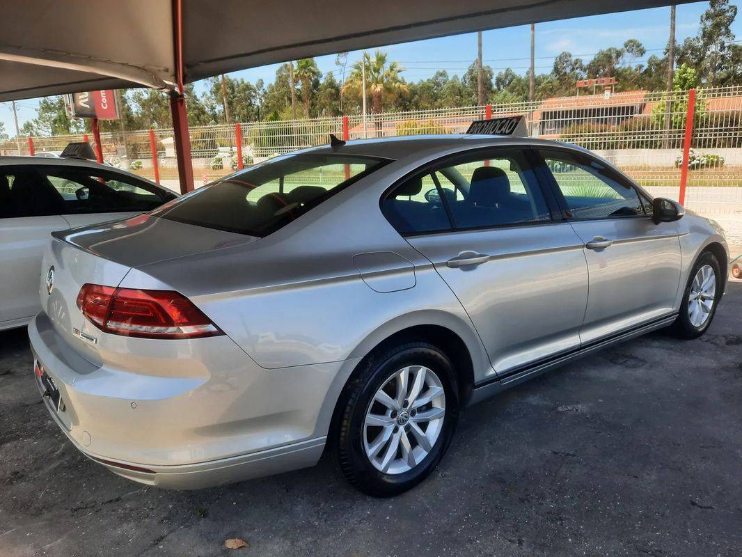 volkswagen-passat-2017-diesel-1598cc