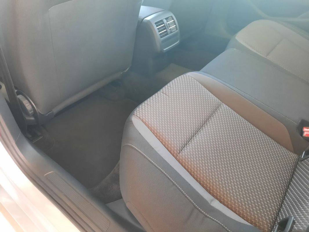 volkswagen-passat-2017-diesel-1598cc