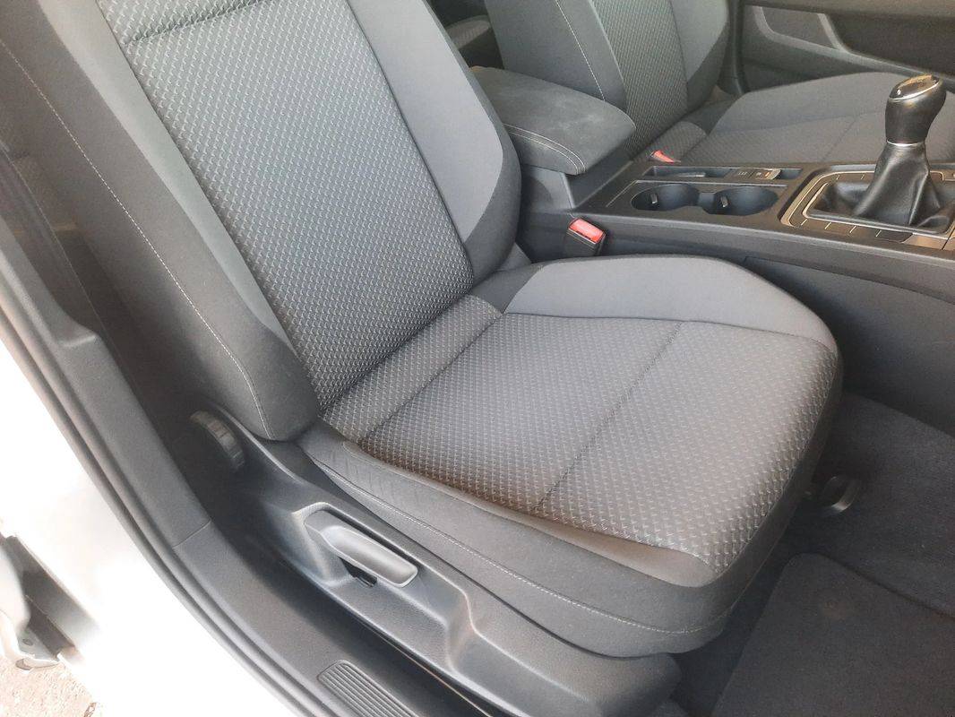 volkswagen-passat-2017-diesel-1598cc
