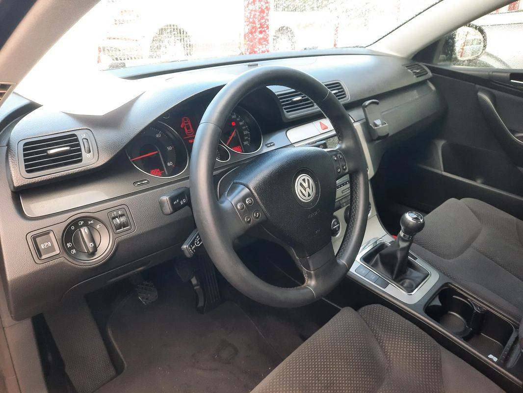 volkswagen-passat-variant-2007-diesel-1968cc