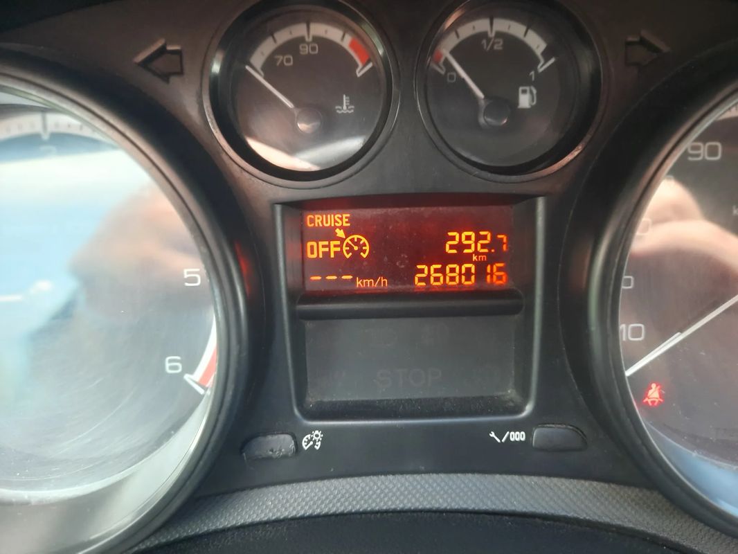 peugeot-308-2008-diesel-1560cc