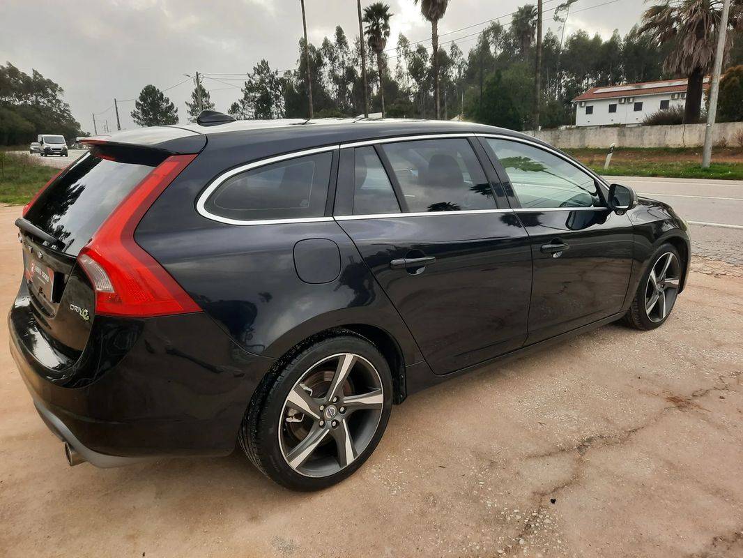 volvo-v60-2012-diesel-1560cc