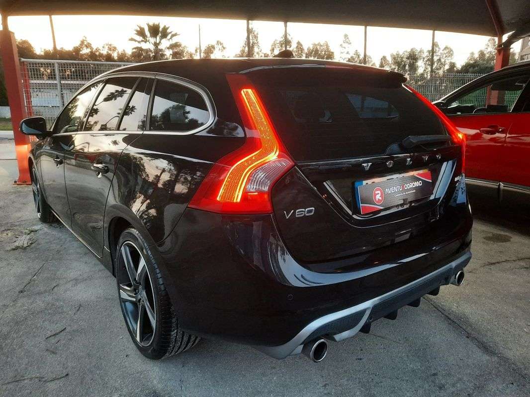 volvo-v60-2012-diesel-1560cc