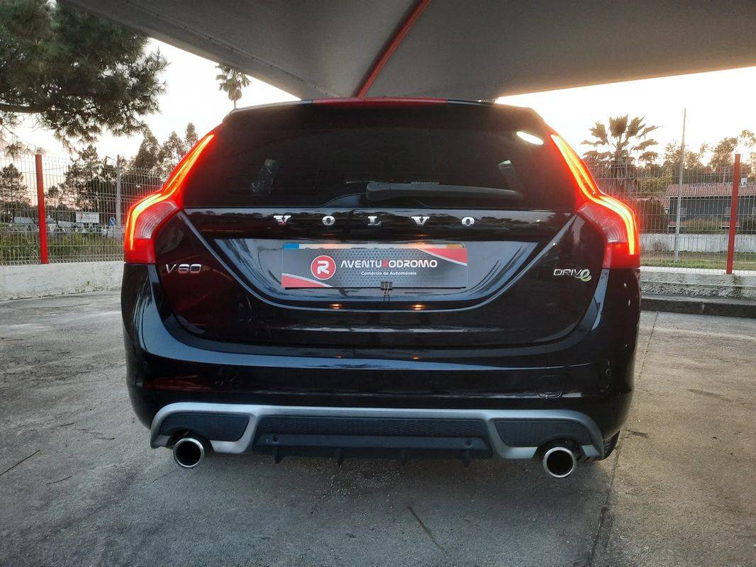 volvo-v60-2012-diesel-1560cc