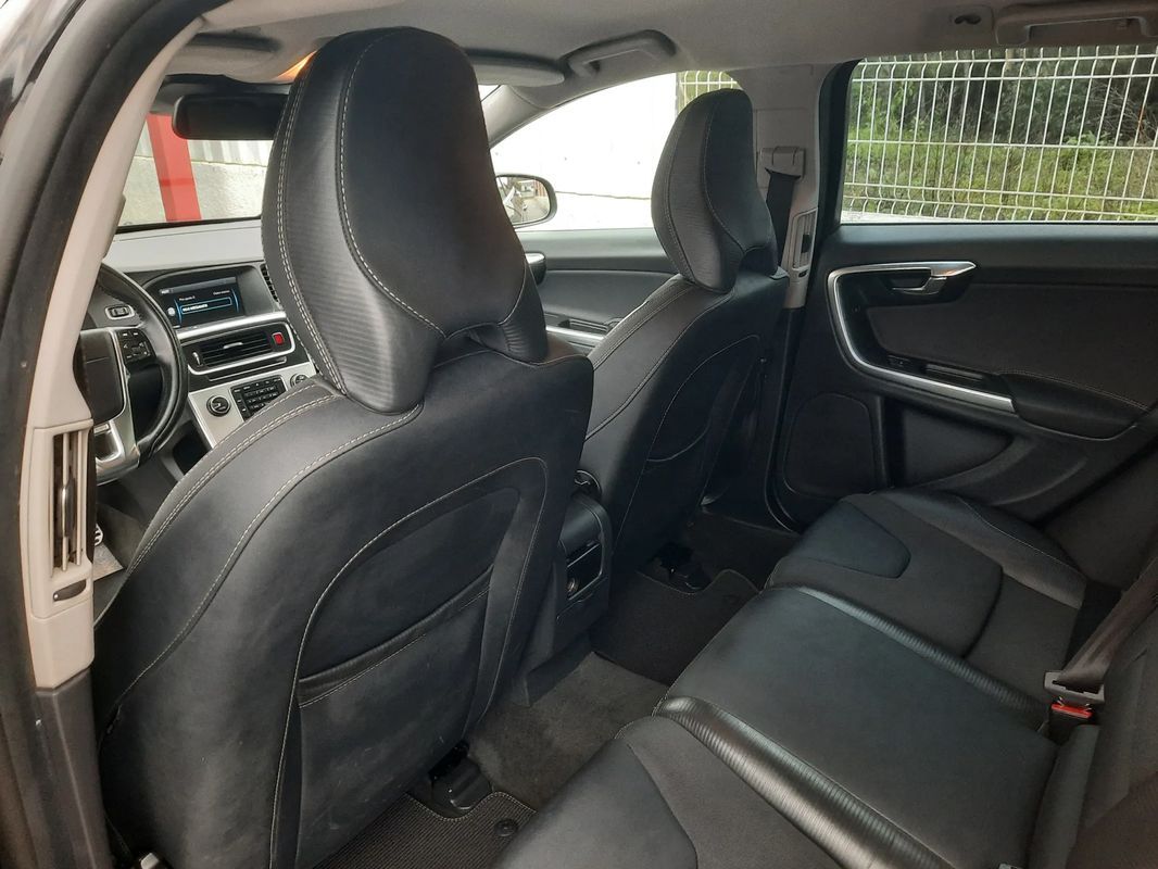 volvo-v60-2012-diesel-1560cc