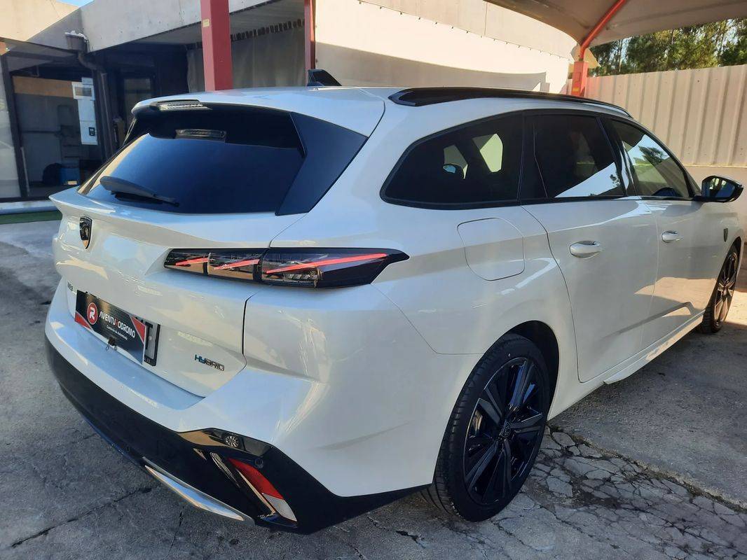 peugeot-308-sw-2022-hibrido-a-gasolina-1598cc