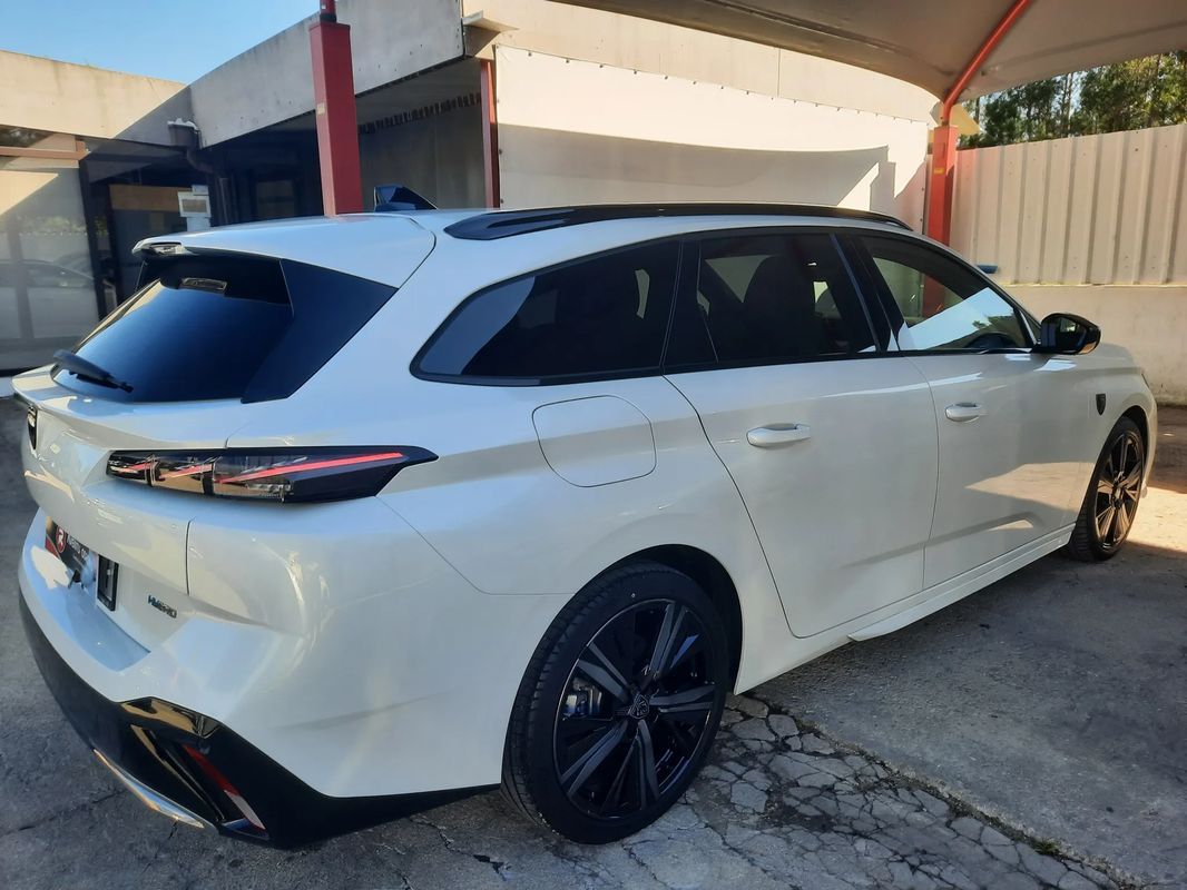 peugeot-308-sw-2022-hibrido-a-gasolina-1598cc