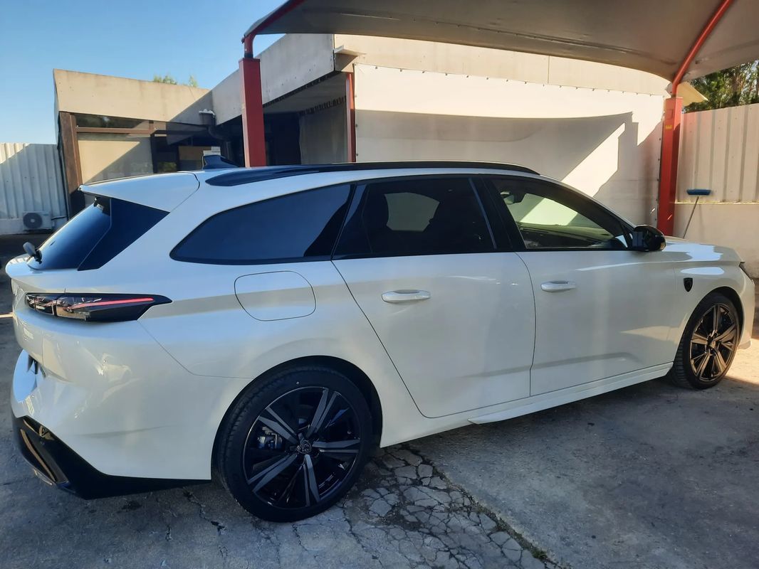 peugeot-308-sw-2022-hibrido-a-gasolina-1598cc