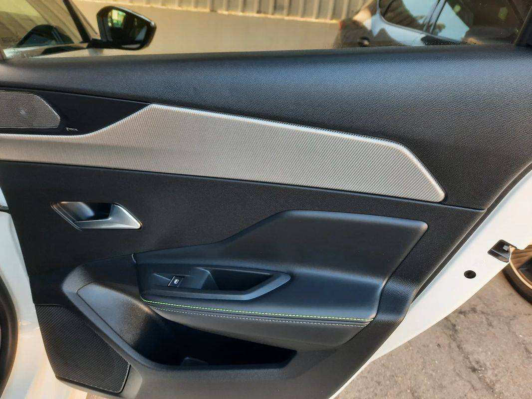 peugeot-308-sw-2022-hibrido-a-gasolina-1598cc