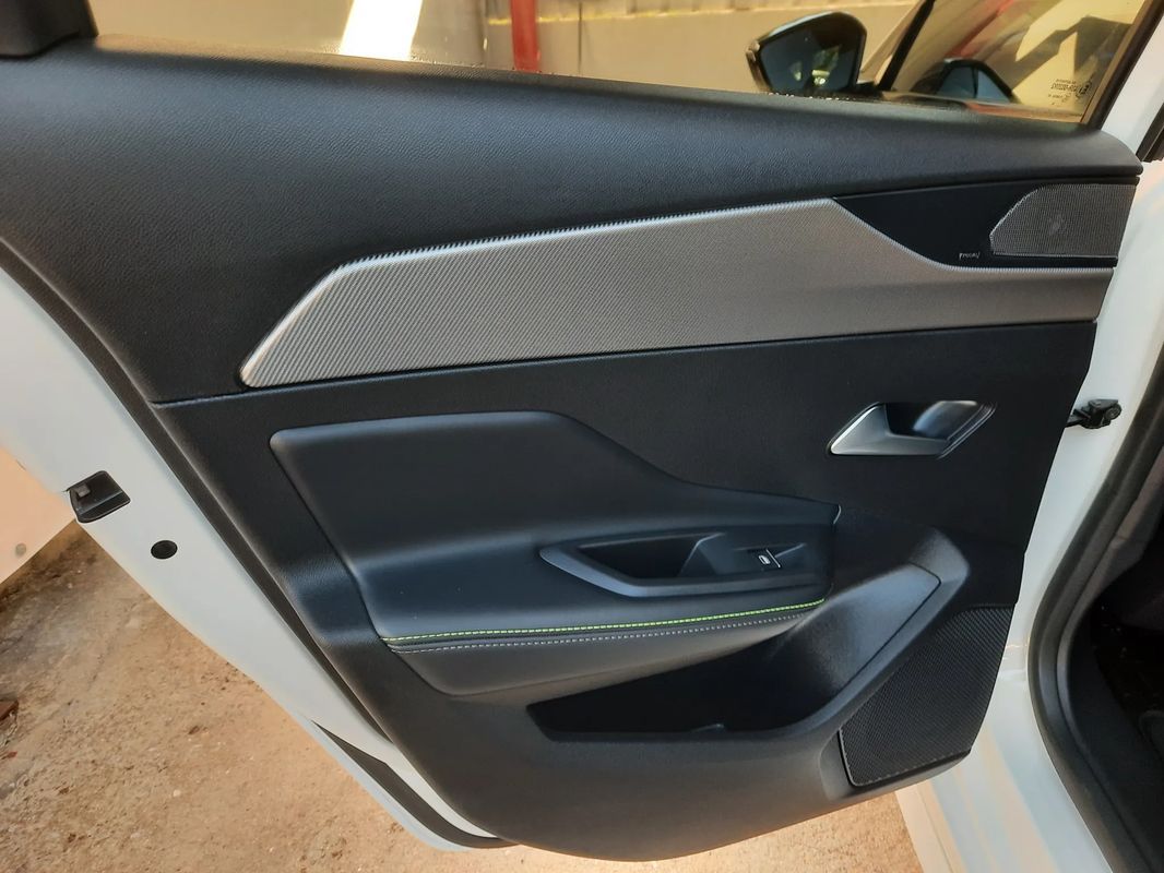 peugeot-308-sw-2022-hibrido-a-gasolina-1598cc