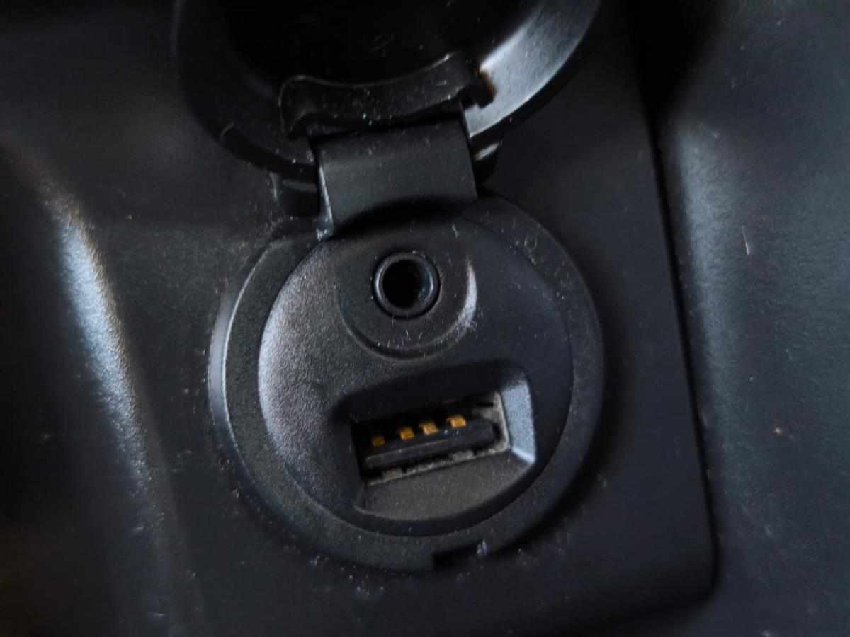 peugeot-207-1-4-hdi-2010-diesel-1398cc