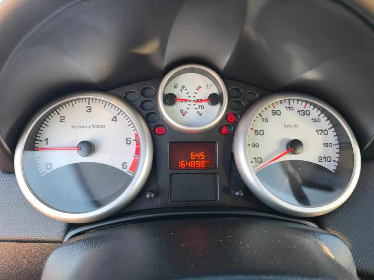 peugeot-207-1-4-hdi-2010-diesel-1398cc