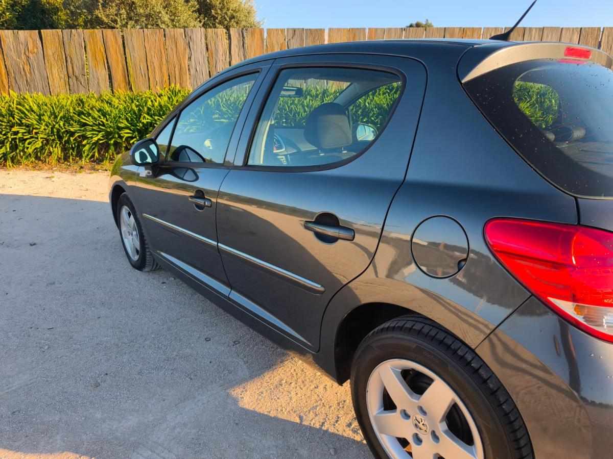 peugeot-207-1-4-hdi-2010-diesel-1398cc