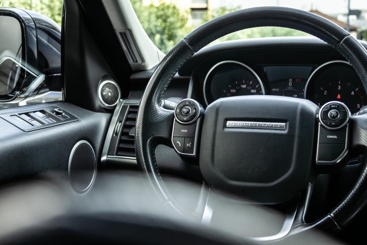 land-rover-range-rover-sport-2017-diesel-1999cc