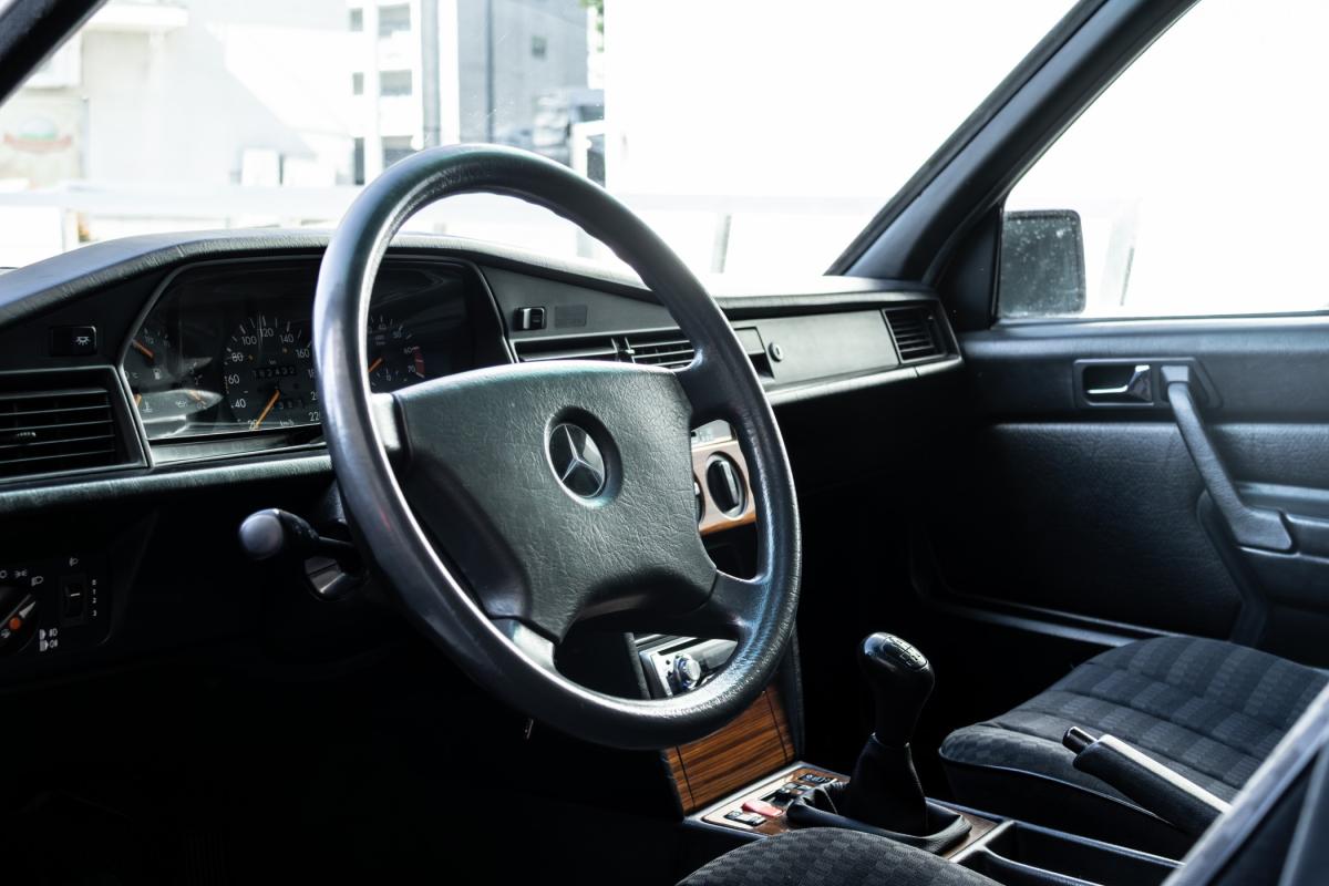 mercedes-benz-190-e-1-8-1992-gasolina-1797cc