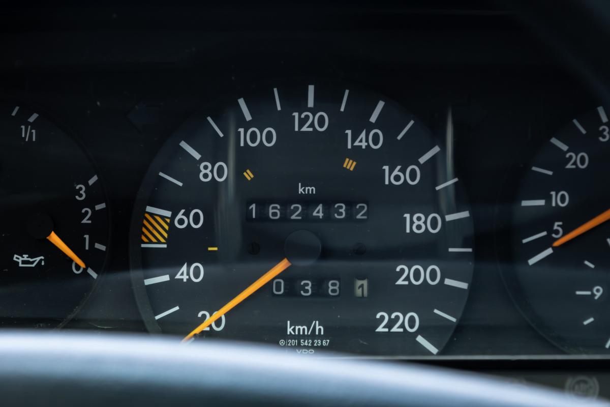mercedes-benz-190-e-1-8-1992-gasolina-1797cc