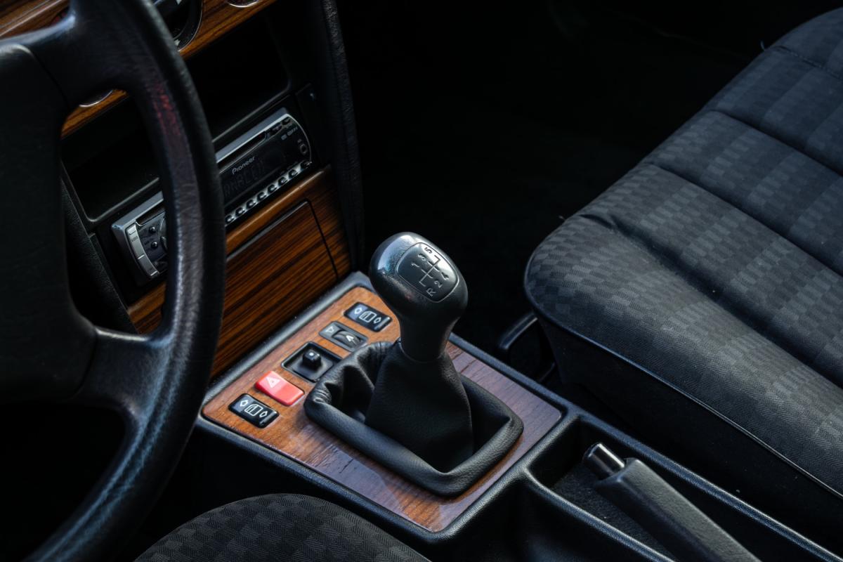 mercedes-benz-190-e-1-8-1992-gasolina-1797cc