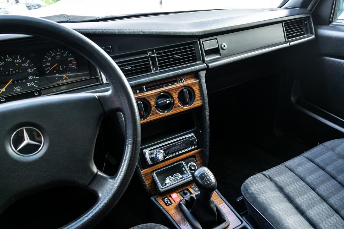 mercedes-benz-190-e-1-8-1992-gasolina-1797cc