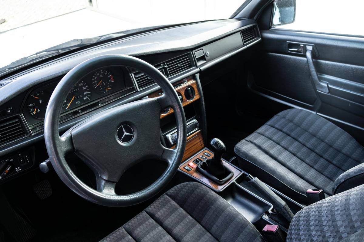 mercedes-benz-190-e-1-8-1992-gasolina-1797cc