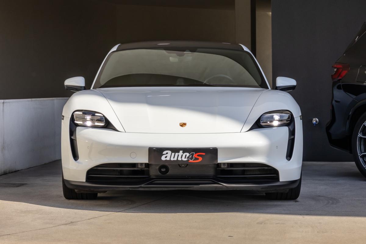 porsche-taycan-2021-eletrico-0cc