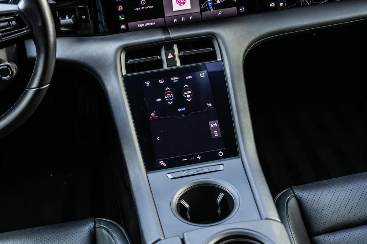 porsche-taycan-2021-eletrico-0cc