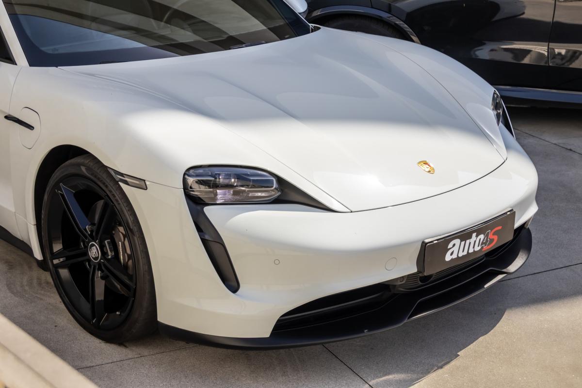 porsche-taycan-2021-eletrico-0cc