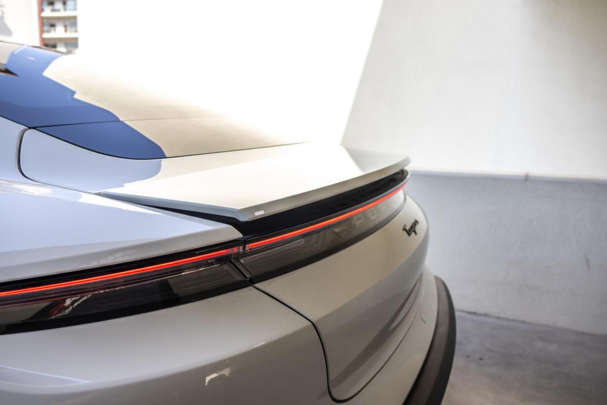porsche-taycan-2021-eletrico-0cc