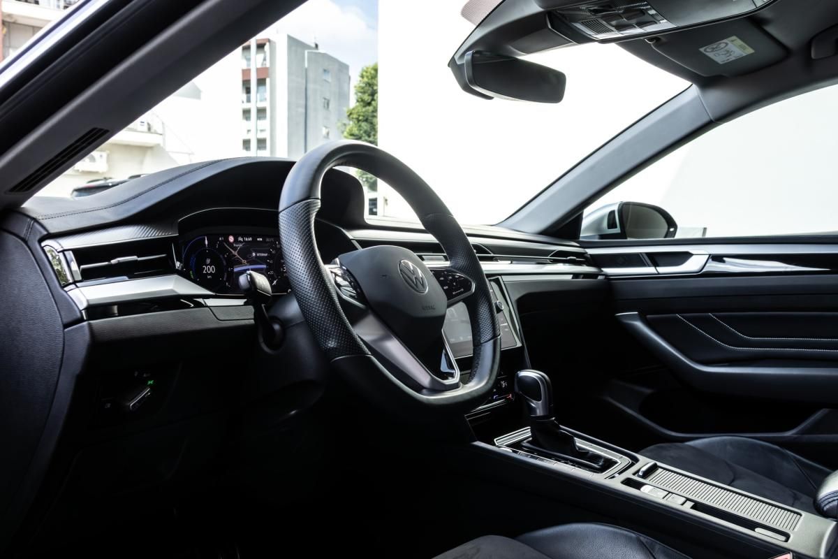 volkswagen-arteon-2023-hibrido-a-gasolina-1395cc